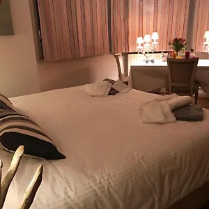 Le Dernier Metro Bed & Breakfast Woluwe-Saint-Pierre